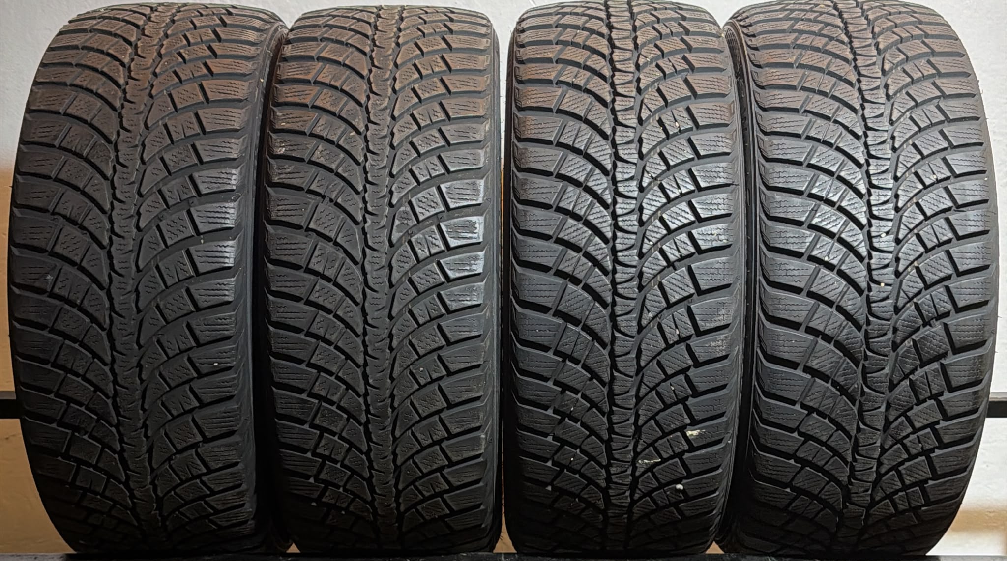 KUMHO WINTER CRAFT WP71 225/45 R17